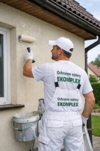 Ochranný nátě fasády aplikován válečkem